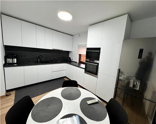 Casa 5 camere P+ M, in Tatarani, la 5 minute de Ploiesti si 5  Minute de A3.