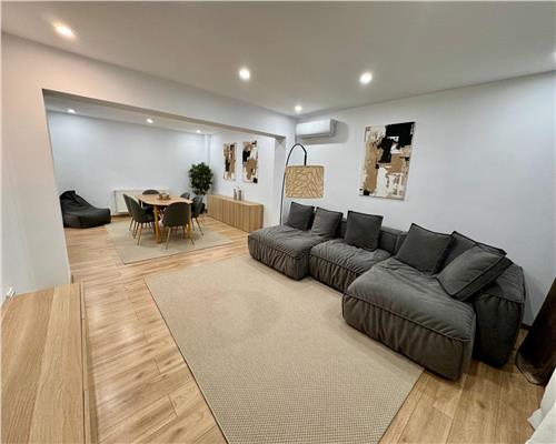 Casa 5 camere P+ M, in Tatarani, la 5 minute de Ploiesti si 5  Minute de A3.