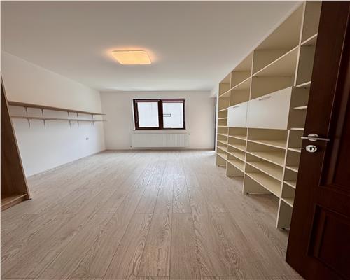 Apartament 2 camere, parcare proprie, Ploiesti, cartier Albert