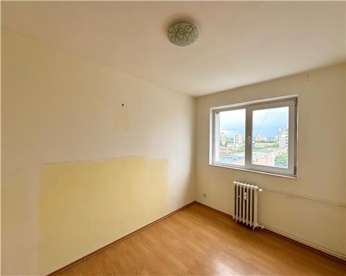 Vanzare apartament 3 camere decomandat, zona Vest, Ploiesti