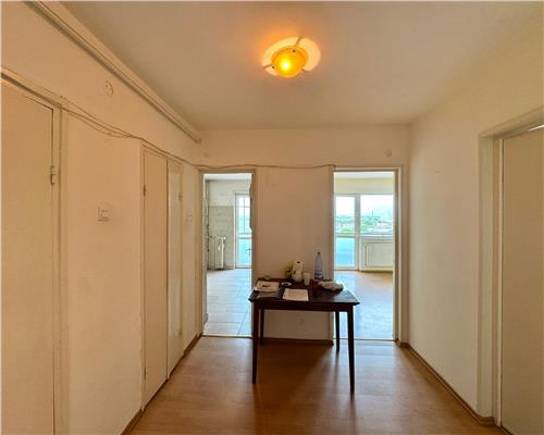 Vanzare apartament 3 camere decomandat, zona Vest, Ploiesti