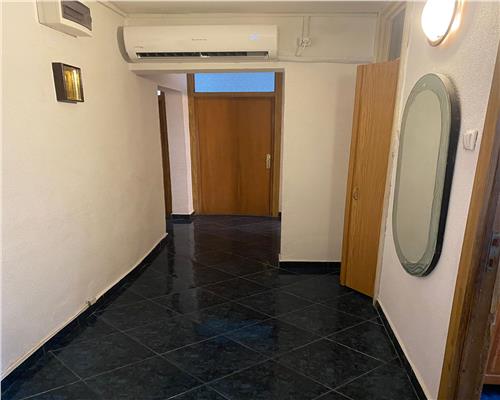 Inchiriere apartament 3 camere cu centrala proprie, zona Eroilor, Ploiesti