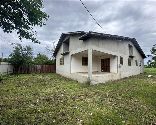 Casa de vanzare, 5 camere, teren generos, Pietrosani, Prahova