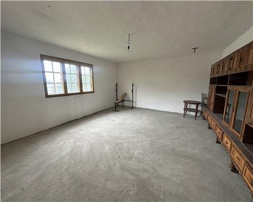 Casa de vanzare, 5 camere, teren generos, Pietrosani, Prahova