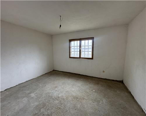Casa de vanzare, 5 camere, teren generos, Pietrosani, Prahova