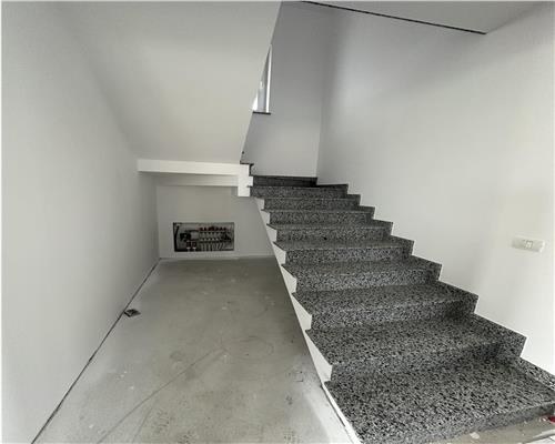 Casa de vanzare, 4 camere, Strejnicu, Prahova, la cheie