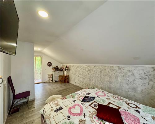 Vanzare casa individuala, P+1E, 3 camere, intr o zona superba, Baicoi, Prahova.