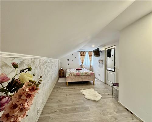Vanzare casa individuala, P+1E, 3 camere, intr o zona superba, Baicoi, Prahova.