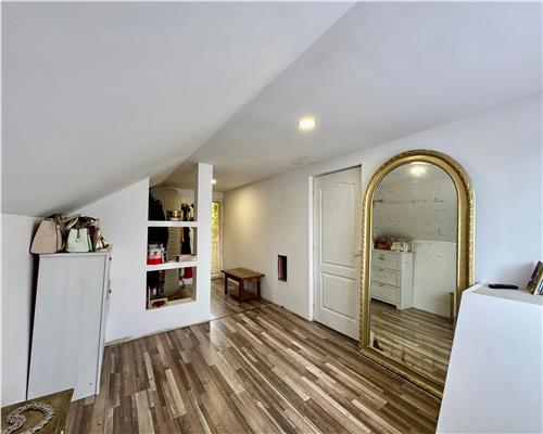 Vanzare casa individuala, P+1E, 3 camere, intr o zona superba, Baicoi, Prahova.