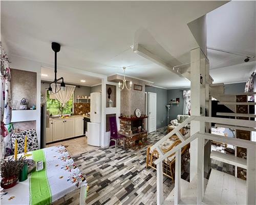 Vanzare casa individuala, P+1E, 3 camere, intr o zona superba, Baicoi, Prahova.