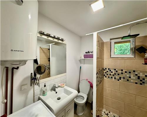 Vanzare casa individuala, P+1E, 3 camere, intr o zona superba, Baicoi, Prahova.