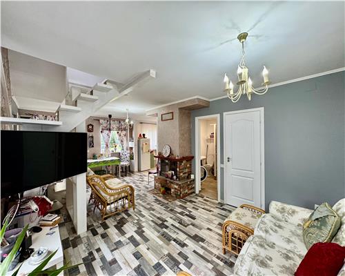 Vanzare casa individuala, P+1E, 3 camere, intr o zona superba, Baicoi, Prahova.