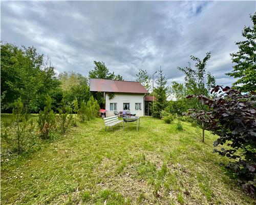 Vanzare casa individuala, P+1E, 3 camere, intr o zona superba, Baicoi, Prahova.