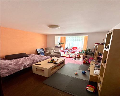 Apartament 3 camere, cf.1A decomandat, 2 balcoane, Republicii, Ploiesti.