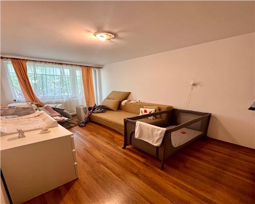 Apartament 3 camere, cf.1A decomandat, 2 balcoane, Republicii, Ploiesti.
