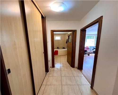 Apartament 3 camere, cf.1A decomandat, 2 balcoane, Republicii, Ploiesti.