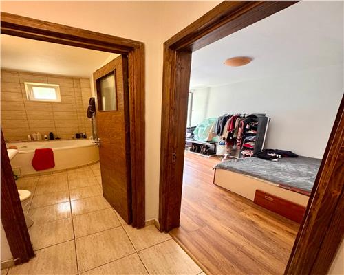 Apartament 3 camere, cf.1A decomandat, 2 balcoane, Republicii, Ploiesti.