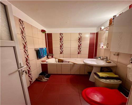 Apartament 2 camere, mobilat si utilat, in Ploiesti, zona Mihai Bravu.