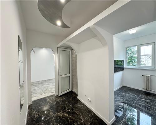 Vanzare apartament 2 camere nedecomandat, zona Mihai Bravu, Ploiesti