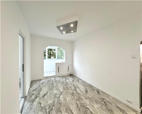 Vanzare apartament 2 camere nedecomandat, zona Mihai Bravu, Ploiesti