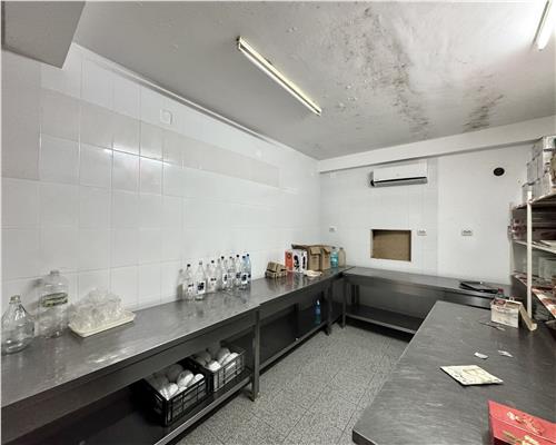 Sala evenimente si pensiune, centru Urlati, Prahova