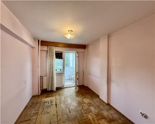 Vanzare apartament 3 camere, confort 1A, decomandat, zona ultracentrala, Ploiesti.