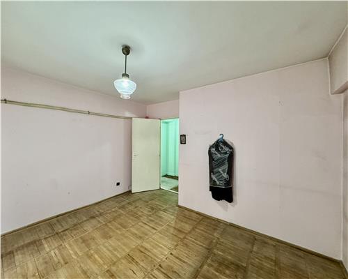 Vanzare apartament 3 camere, confort 1A, decomandat, zona ultracentrala, Ploiesti.