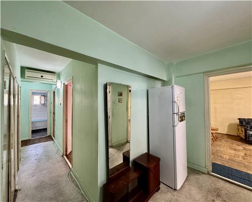 Vanzare apartament 3 camere, confort 1A, decomandat, zona ultracentrala, Ploiesti.