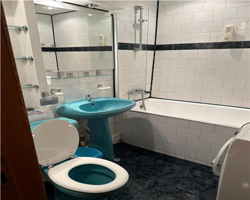 Vanzare apartament 3 camere, confort 1A, decomandat, ultracentral, Ploiesti