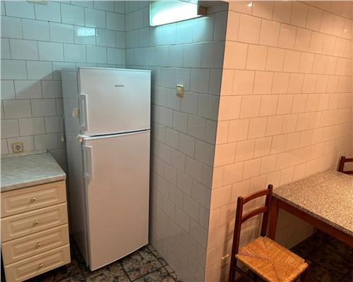 Vanzare apartament 3 camere, confort 1A, decomandat, ultracentral, Ploiesti