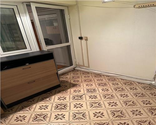 Vanzare apartament 3 camere, confort 1A, decomandat, ultracentral, Ploiesti