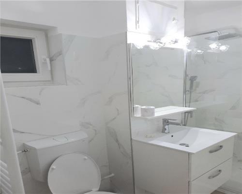 Inchiriere apartament, 2 camere, totul nou, Ultracentral, Ploiesti