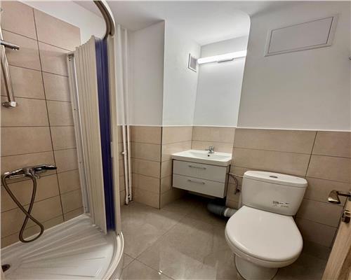 Apartament 3 camere, parcare proprie si centrala proprie, Ploiesti, ultracentral