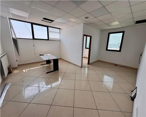 Spatiu comercial cu parcare privata, in Ploiesti, Dn1B Bucov.