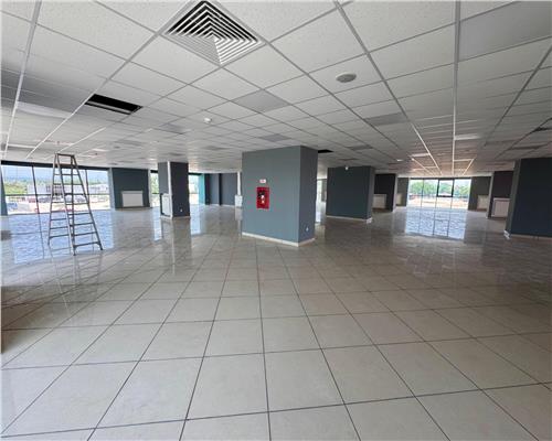 Spatiu comercial cu parcare privata, in Ploiesti, Dn1B Bucov.
