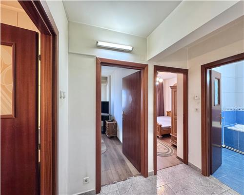 Vanzare apartament 3 camere, centrala termica, ultracentral, Ploiesti