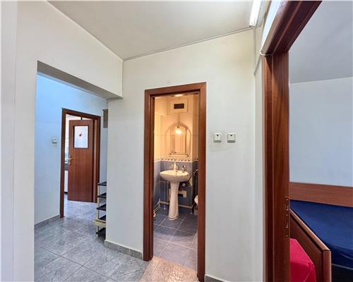Vanzare apartament 3 camere, centrala termica, ultracentral, Ploiesti