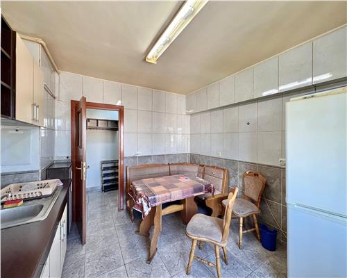 Vanzare apartament 3 camere, centrala termica, ultracentral, Ploiesti