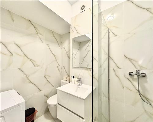 Inchiriere apartament 2camere de lux, prima inchiriere, centrala termica, zona Nord, Ploiesti.