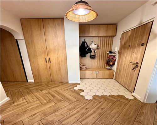 Apartament 3 camere, mobilat si utilat, in Ploiesti, zona 9 Mai.