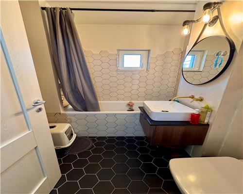 Apartament 3 camere, mobilat si utilat, in Ploiesti, zona 9 Mai.