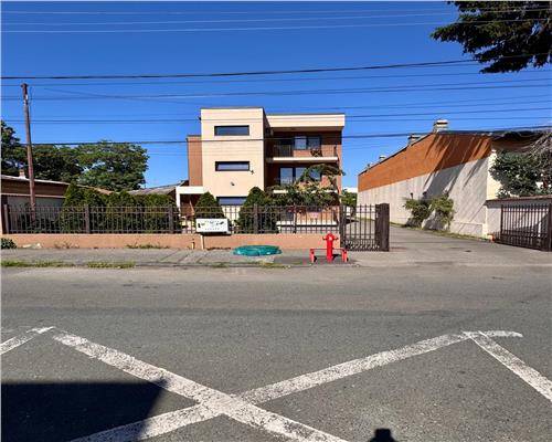 Apartament 3 camere, bloc 2017, in Ploiesti, zona Bd. Castanilor.