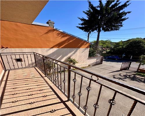 Apartament 3 camere, bloc 2017, in Ploiesti, zona Bd. Castanilor.