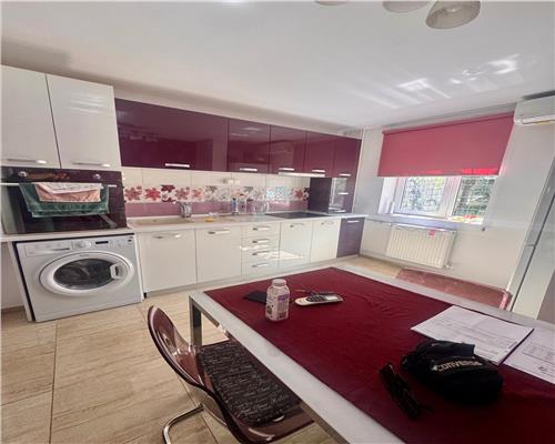 Apartament 3 camere, mobilat si utilat, in Ploiesti, Bd. Castanilor.