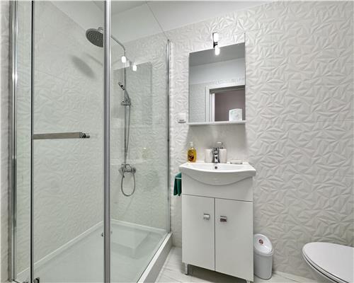 Inchiriere apartament 2 camere, partial mobilat utilat, White Tower Sud, Ploiesti.