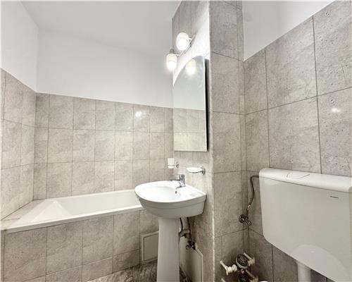 Apartament 3 camere, decomandat, renovat, Republicii, Ploiesti