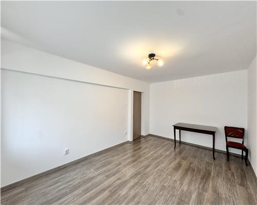 Apartament 3 camere, decomandat, renovat, Republicii, Ploiesti