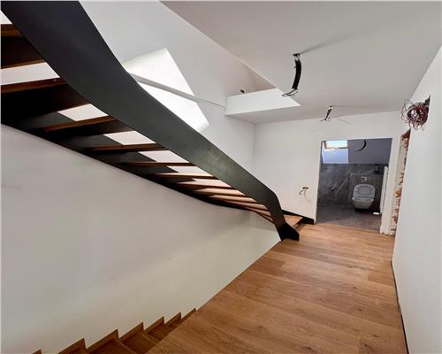 Casa 4 camere, in Ploiesti, cartier rezidential Irish Park.