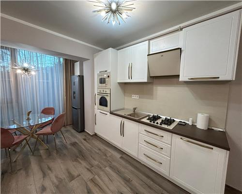 Inchiriere 2 camere de lux, centru Romana Residence, Ploiesti