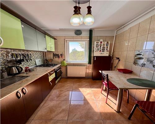Apartament 2 camere, centrala proprie, in Ploiesti, zona Nord.